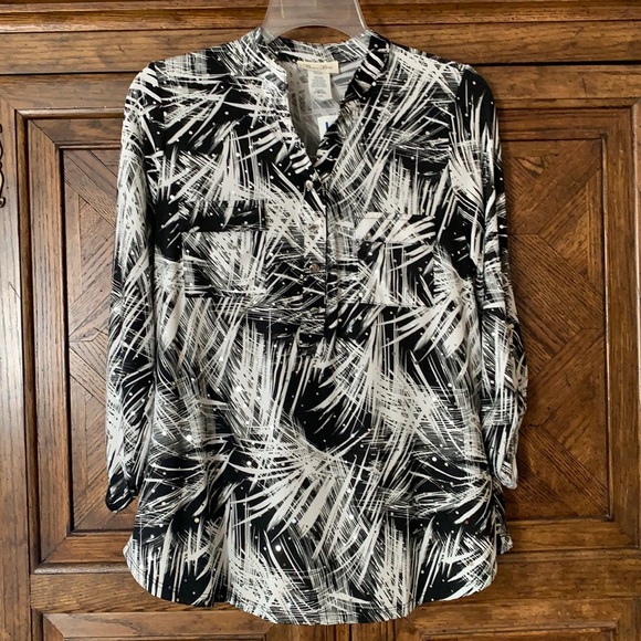 NWT Brittany Black b/w blouse w glitter. Excellent condition - Picture 1 of 8